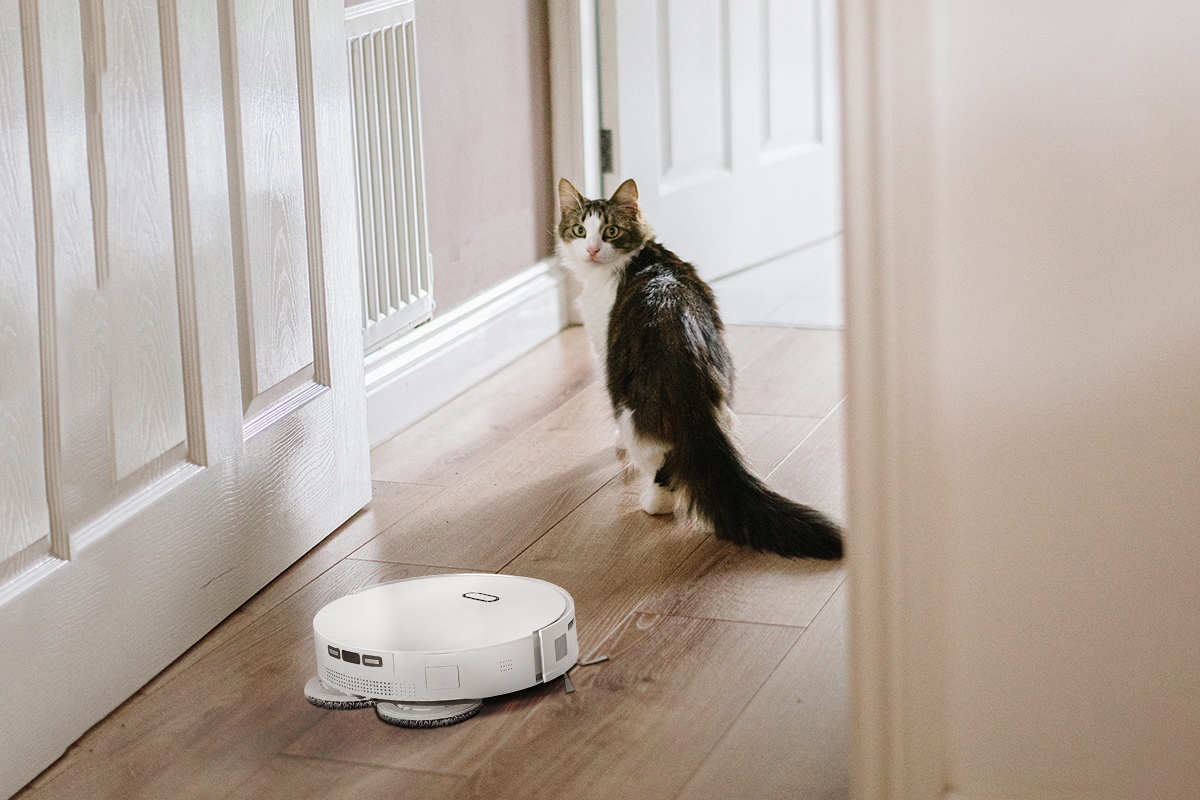 Pet Lovers' Guide to Robot Vacuums Taming the Pet Hair-2.png